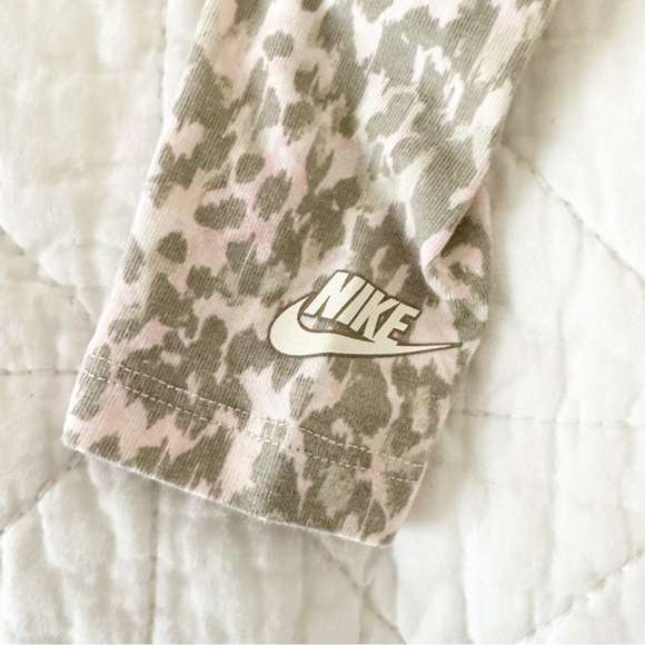 NIKE Leopard Legging & Matching Logo Sweatshirt 6 Months Baby Girl - Picture 5 of 6